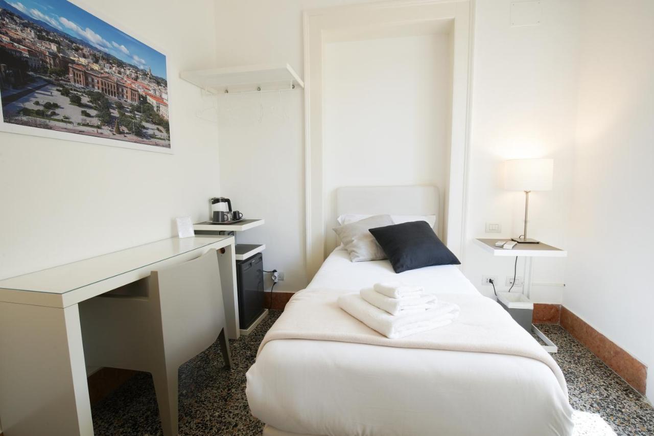 Hotel Le Stanze Di Piazza Cairoli Mesina Exterior foto